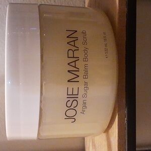 COPY - Josie Maran sugar scrub (VANILLA PEAR ) 18 fl. oz.